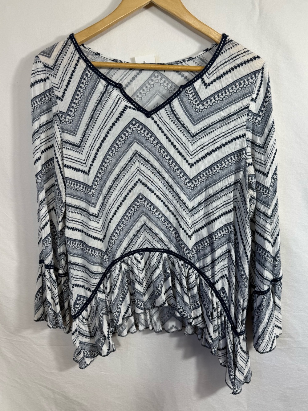 living doll Black & White Chevron V-Neck Peplum Long Sleeve Top